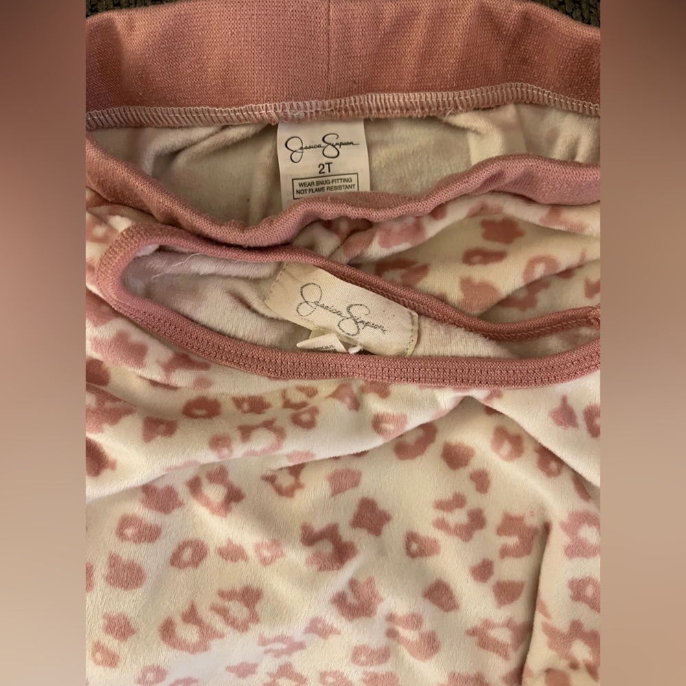Bundle Of Girl Pajamas SETS - Picture 8 of 14